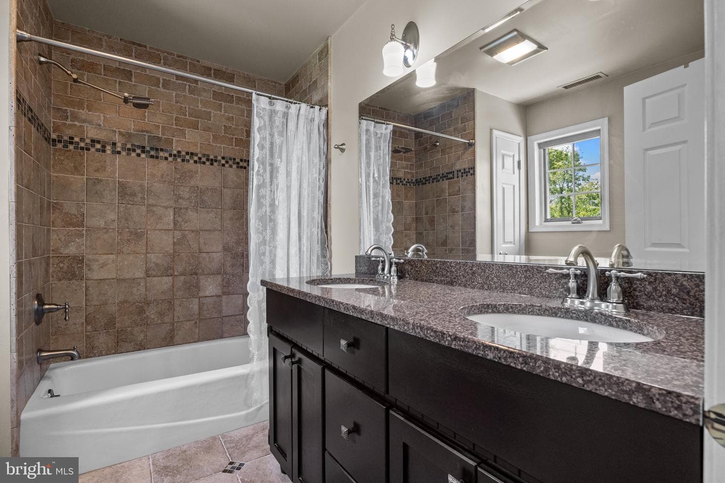 359 Cedar Avenue photo 24