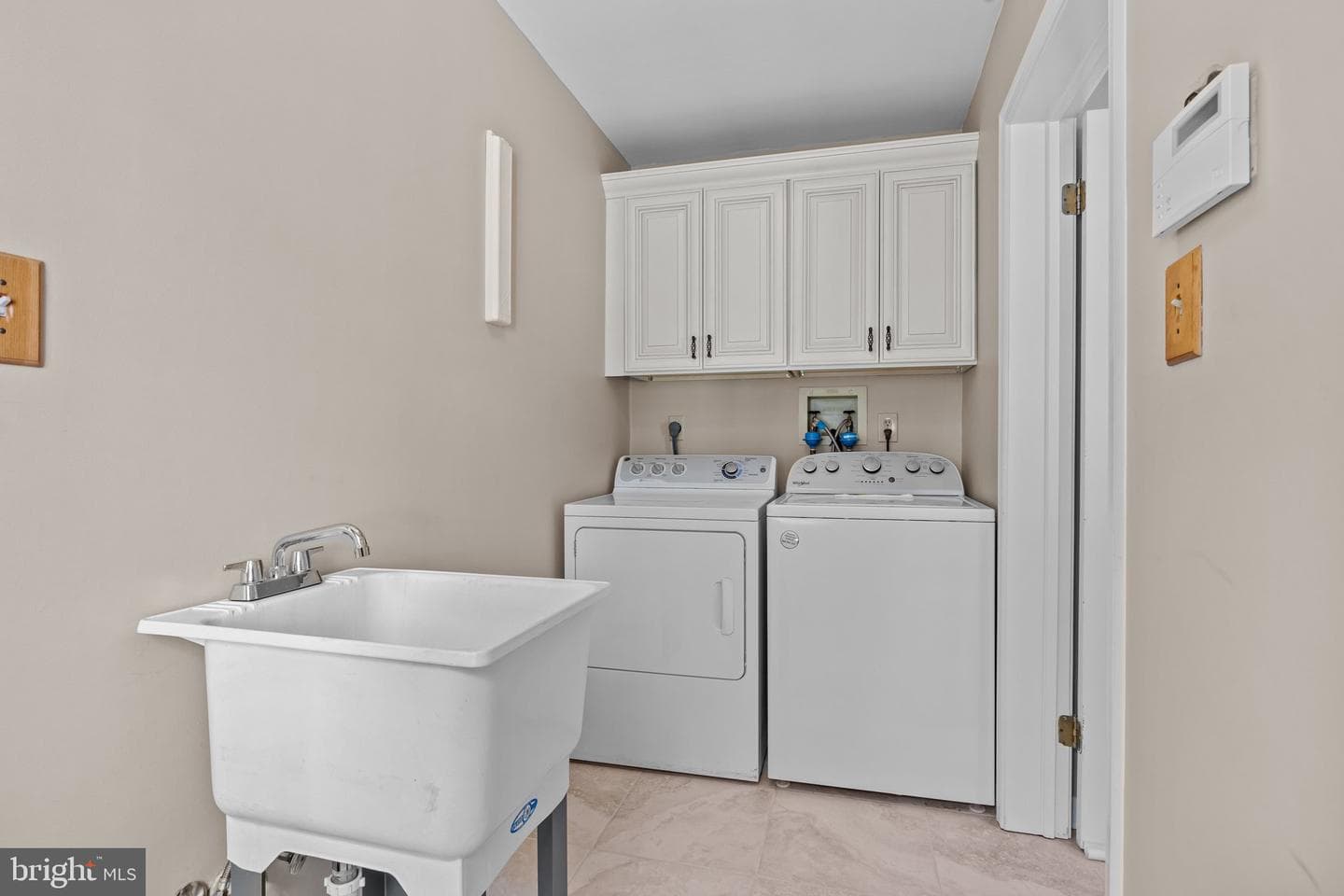 359 Cedar Avenue photo 29