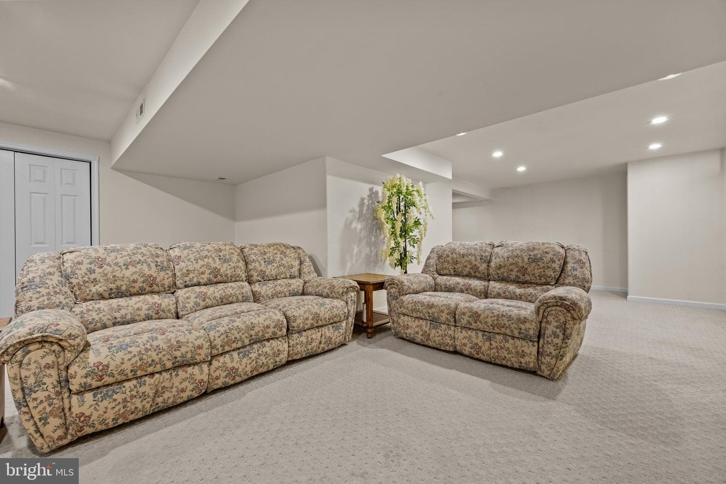 359 Cedar Avenue photo 31