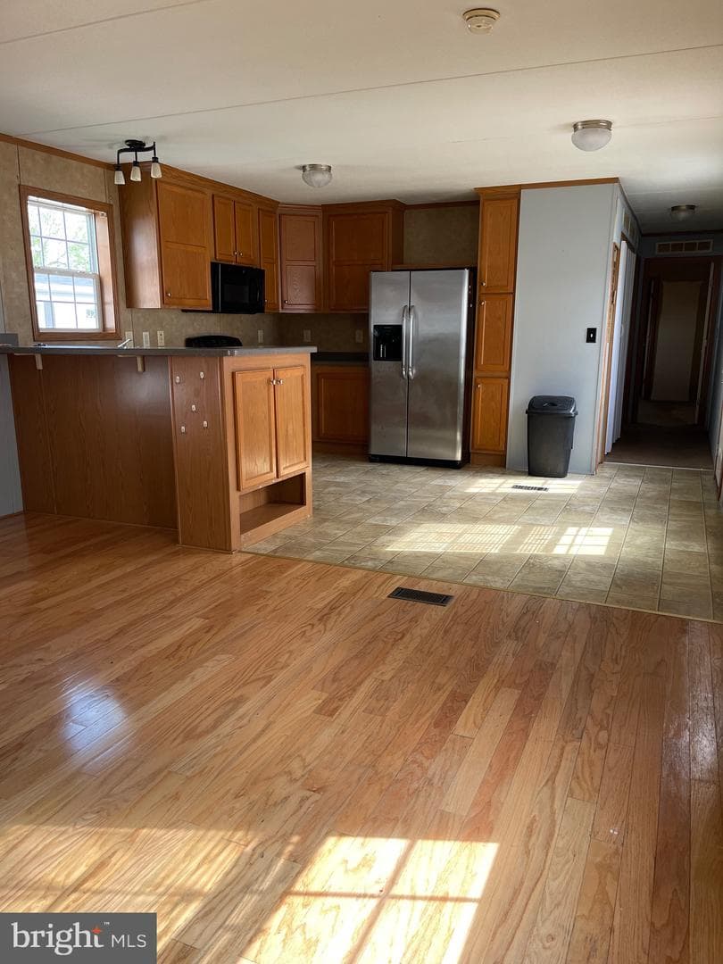3549 Iris Avenue photo 8