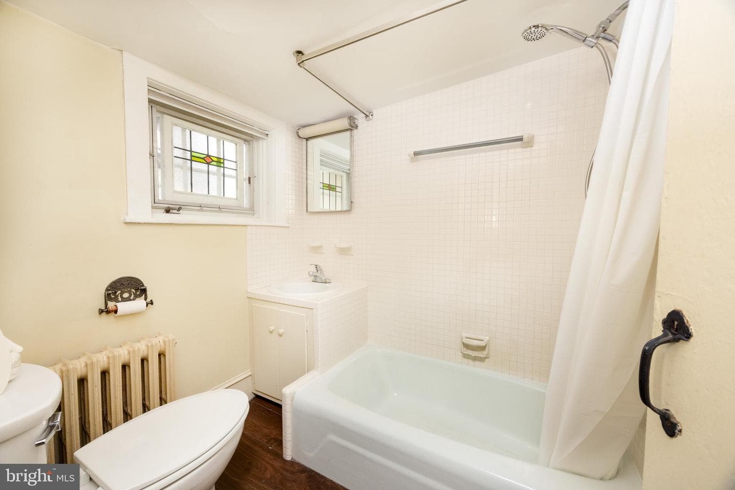 69 E Oakland Avenue photo 22