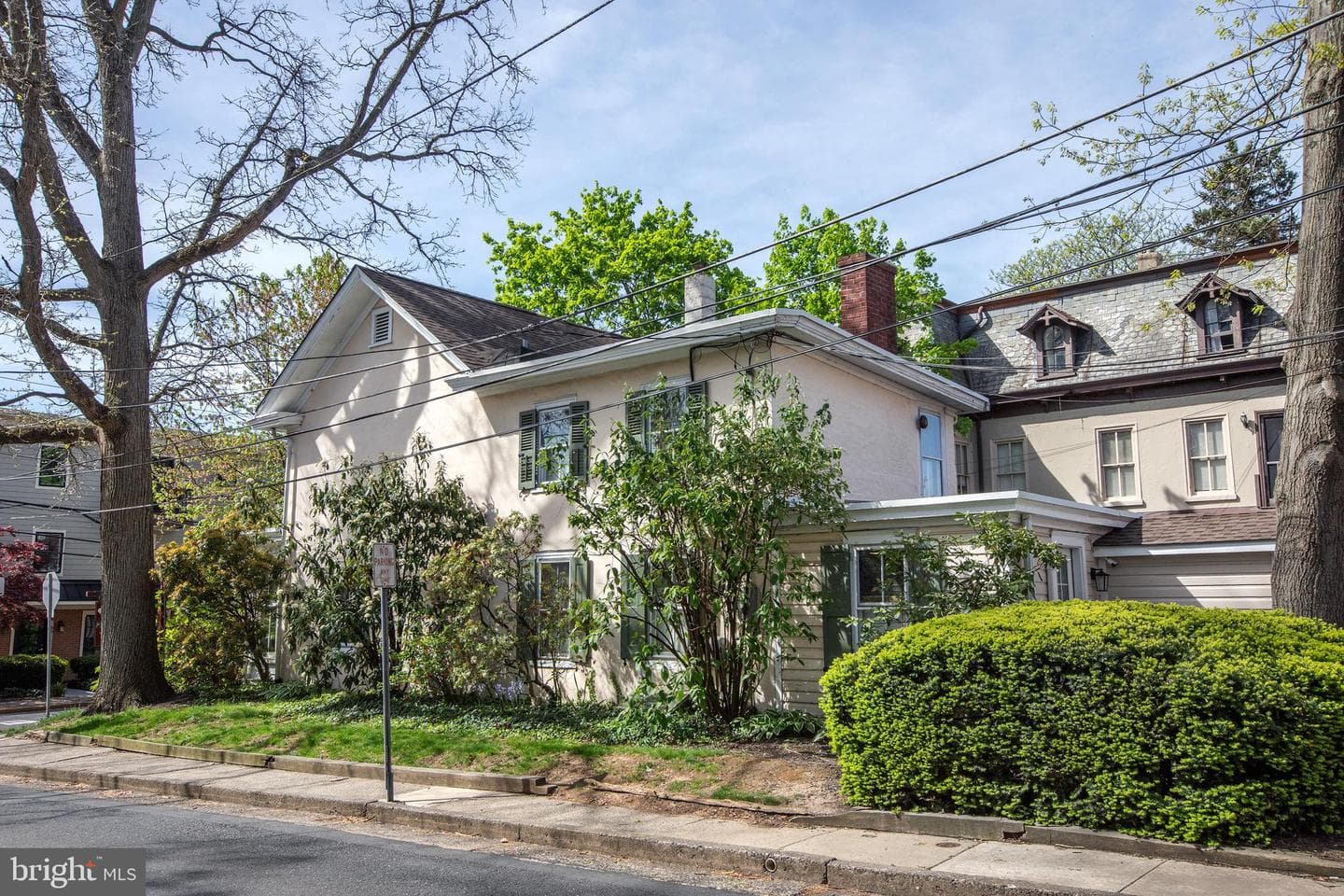 69 E Oakland Avenue photo 4