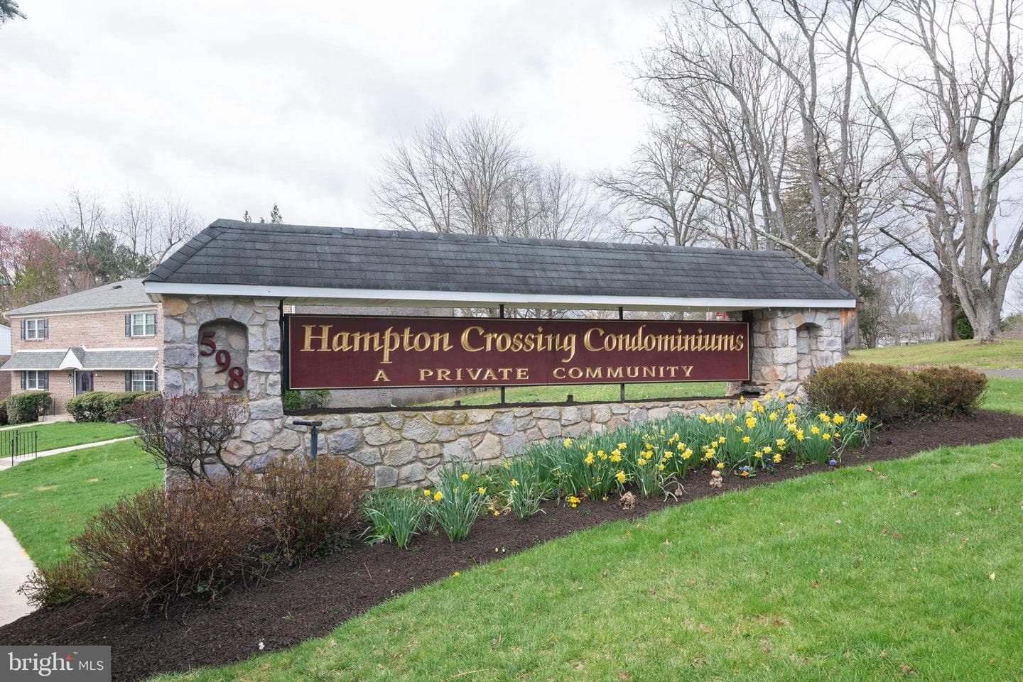 208 Hampton Crossing photo 35