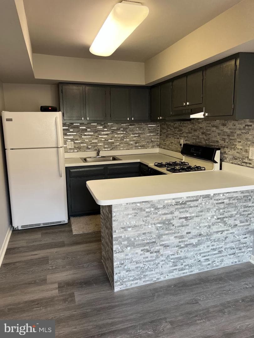 208 Hampton Crossing photo 6