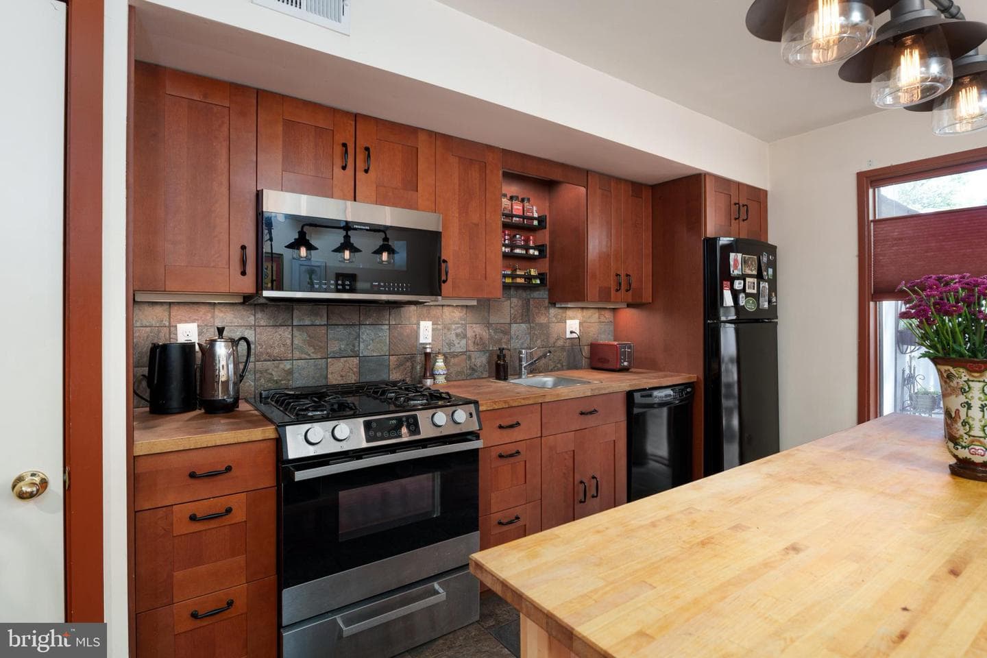 4 Arden Way photo 8