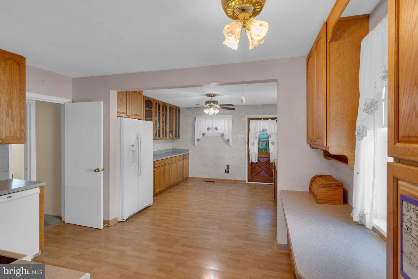 3534 Carnarvon Avenue photo 9