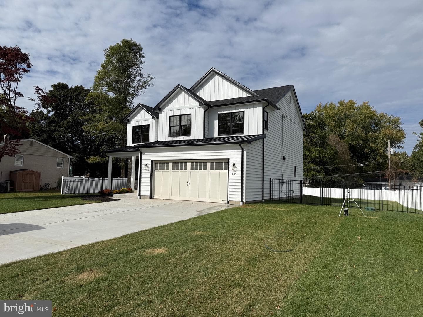 139 Valley Rd photo 2