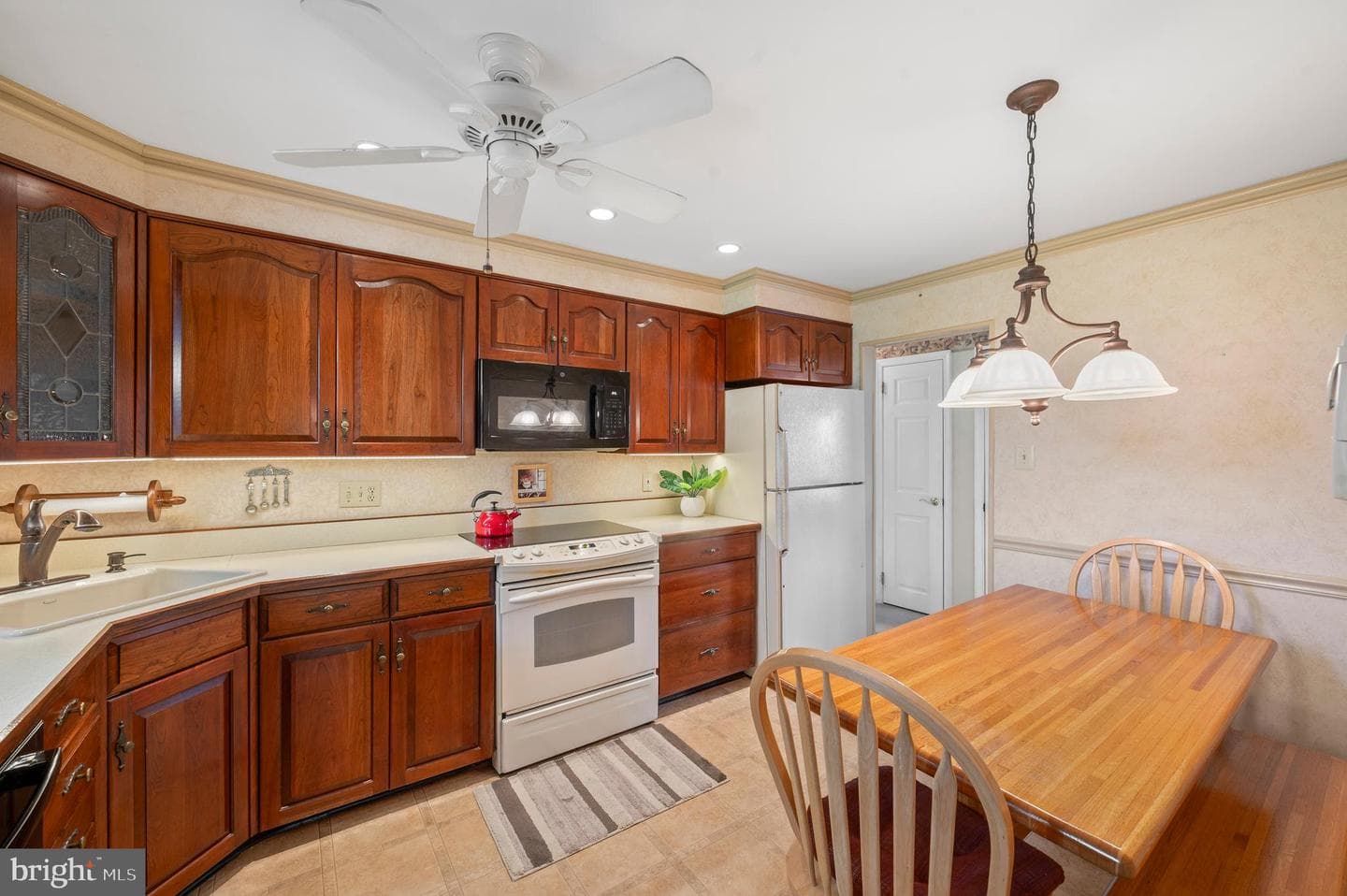 389 Hatboro Road photo 13