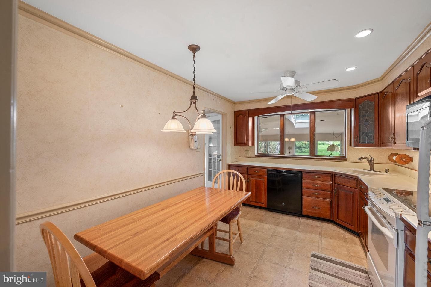 389 Hatboro Road photo 14