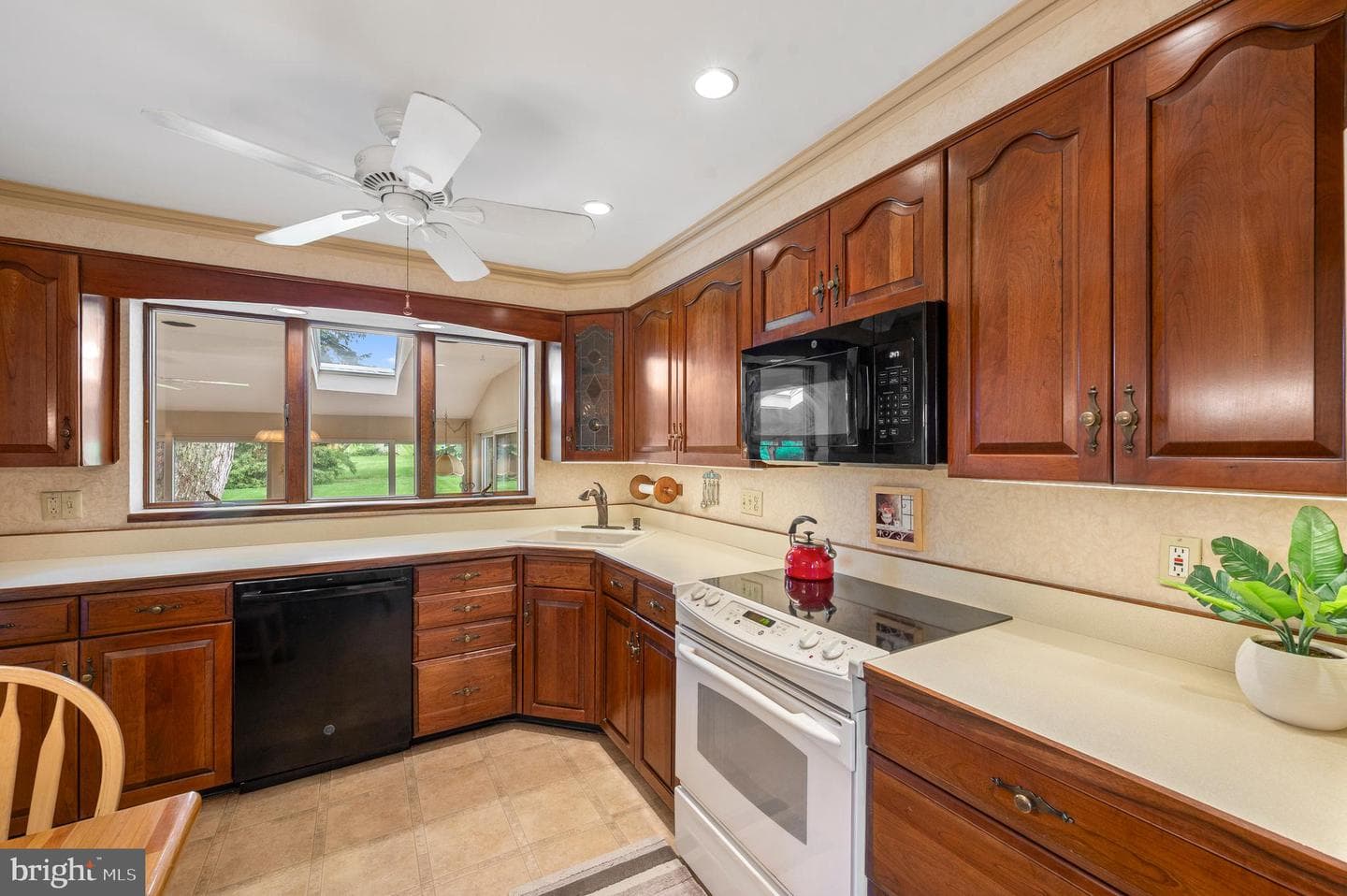 389 Hatboro Road photo 15