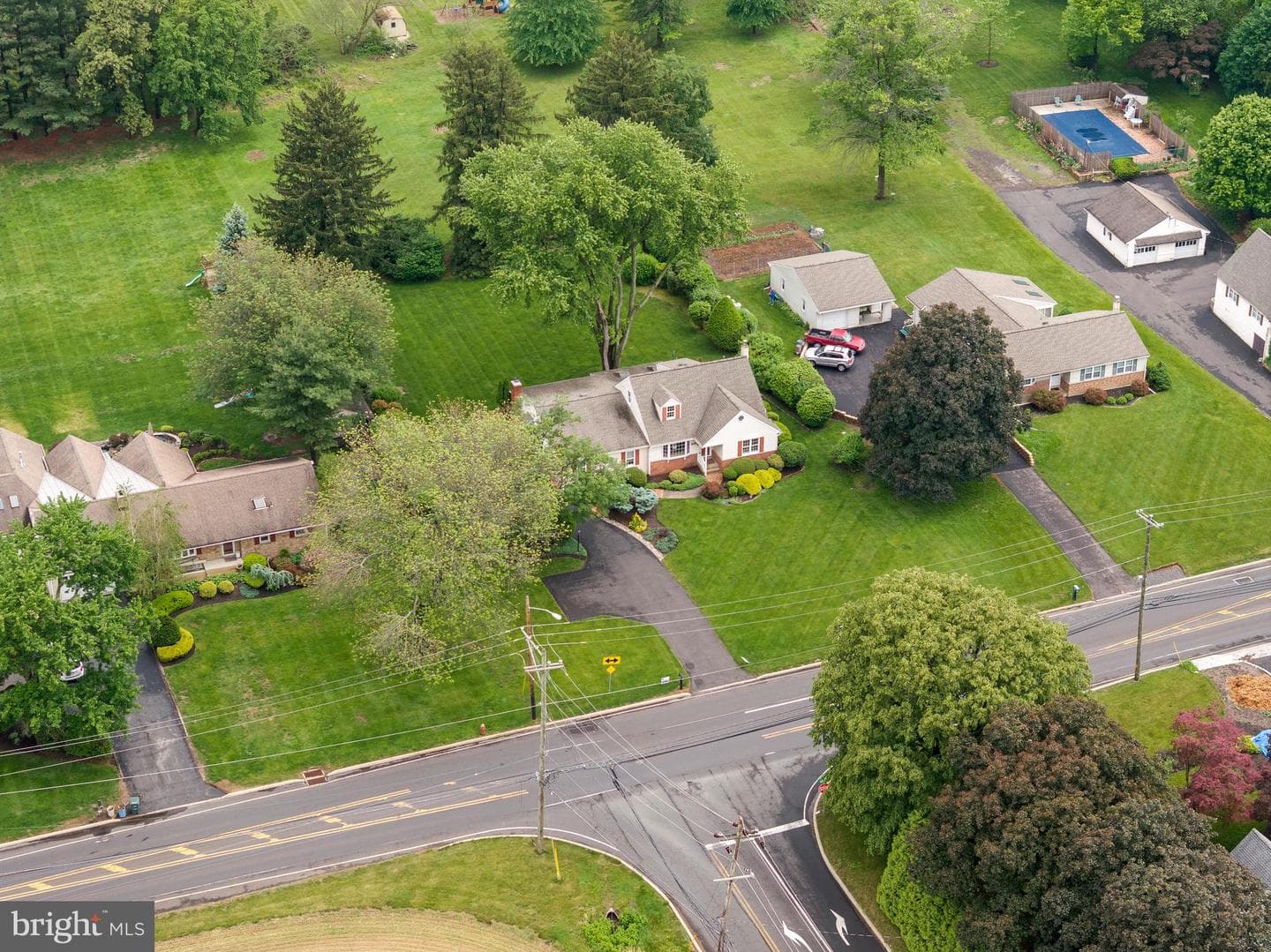 389 Hatboro Road photo 40