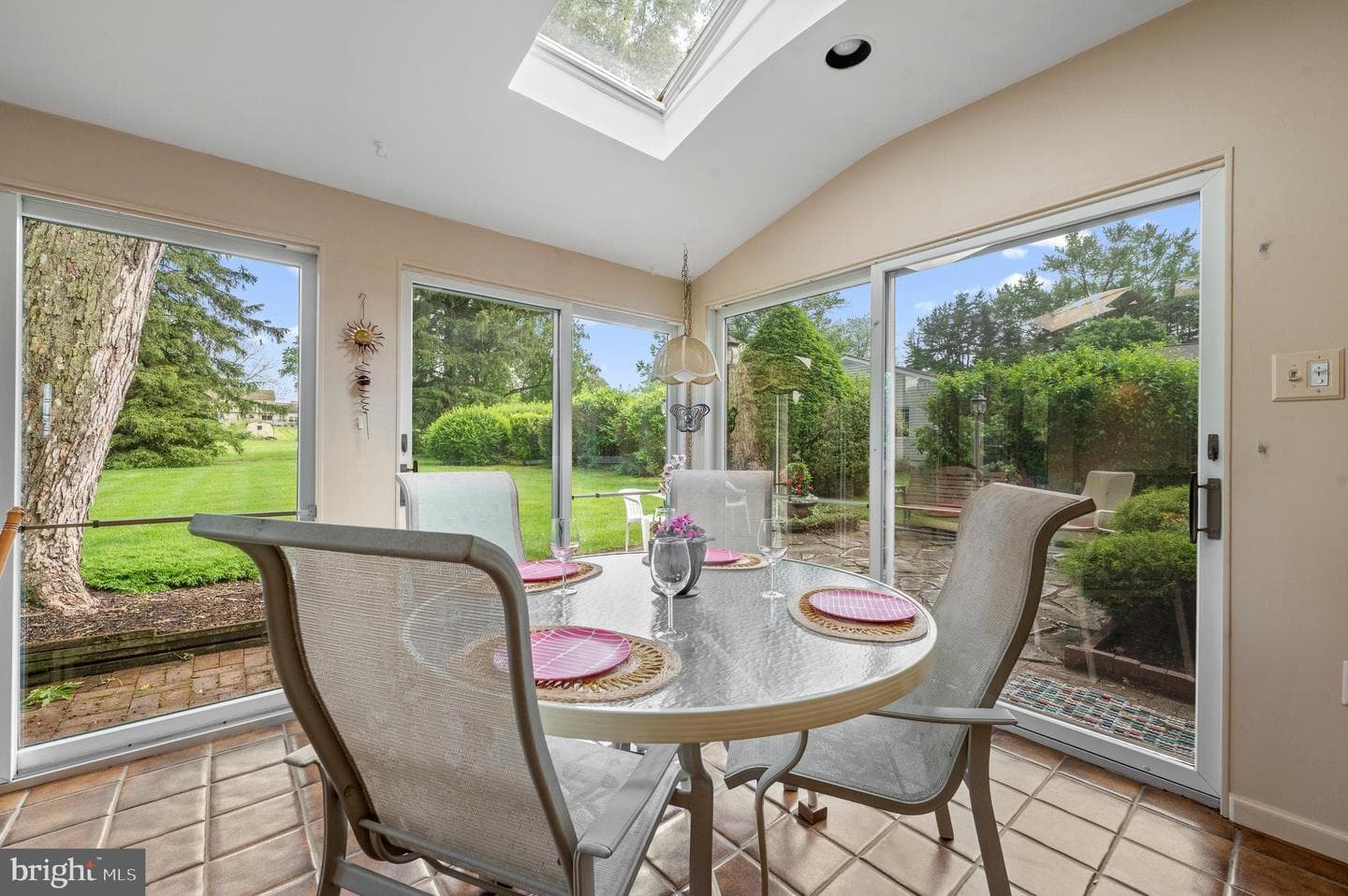 389 Hatboro Road photo 8