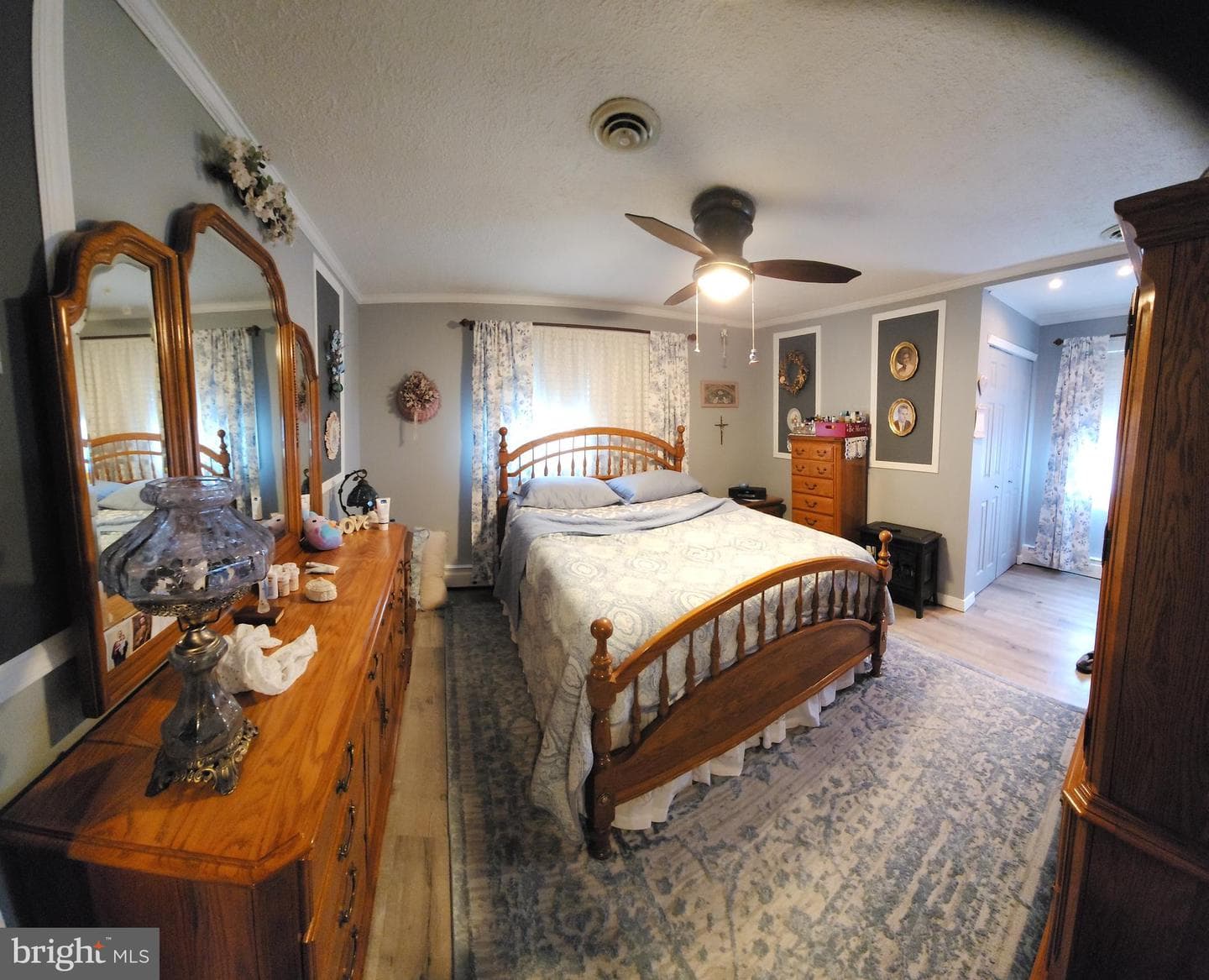 214 Alden Avenue photo 4