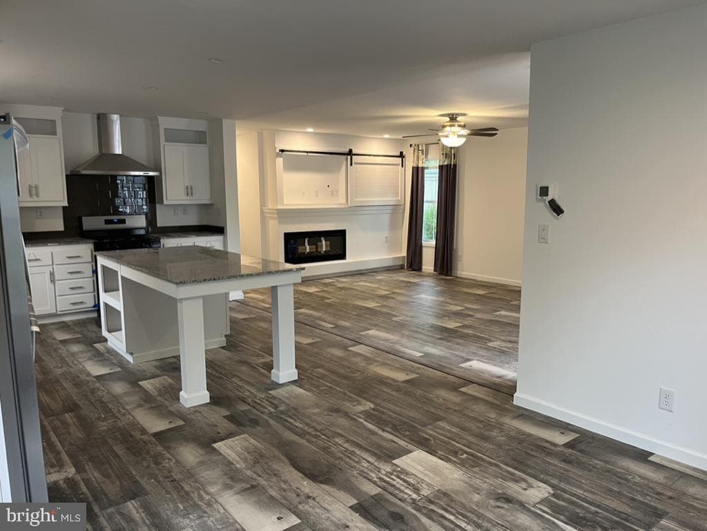 197 Spring Lane photo 8