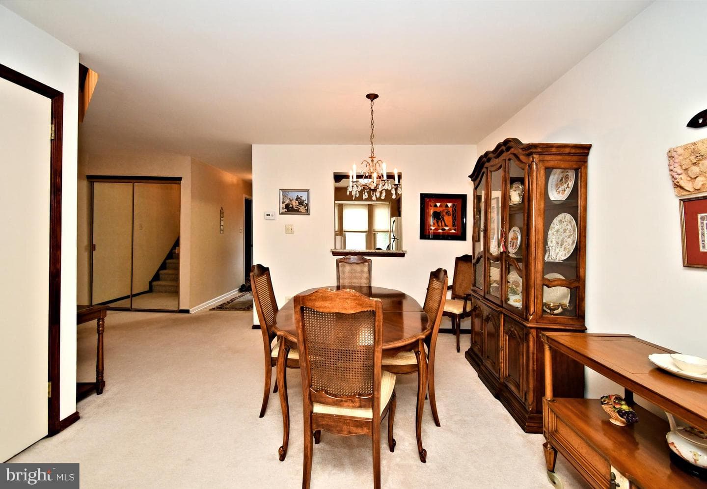 305 Ward Court photo 8