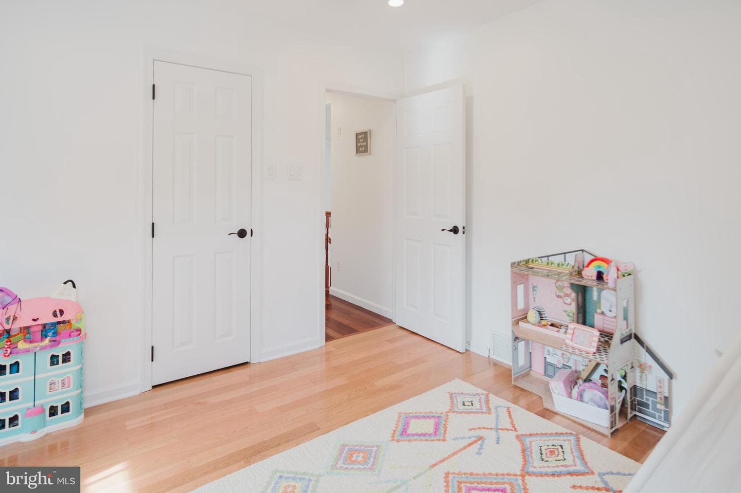 431 Camberly Road photo 12