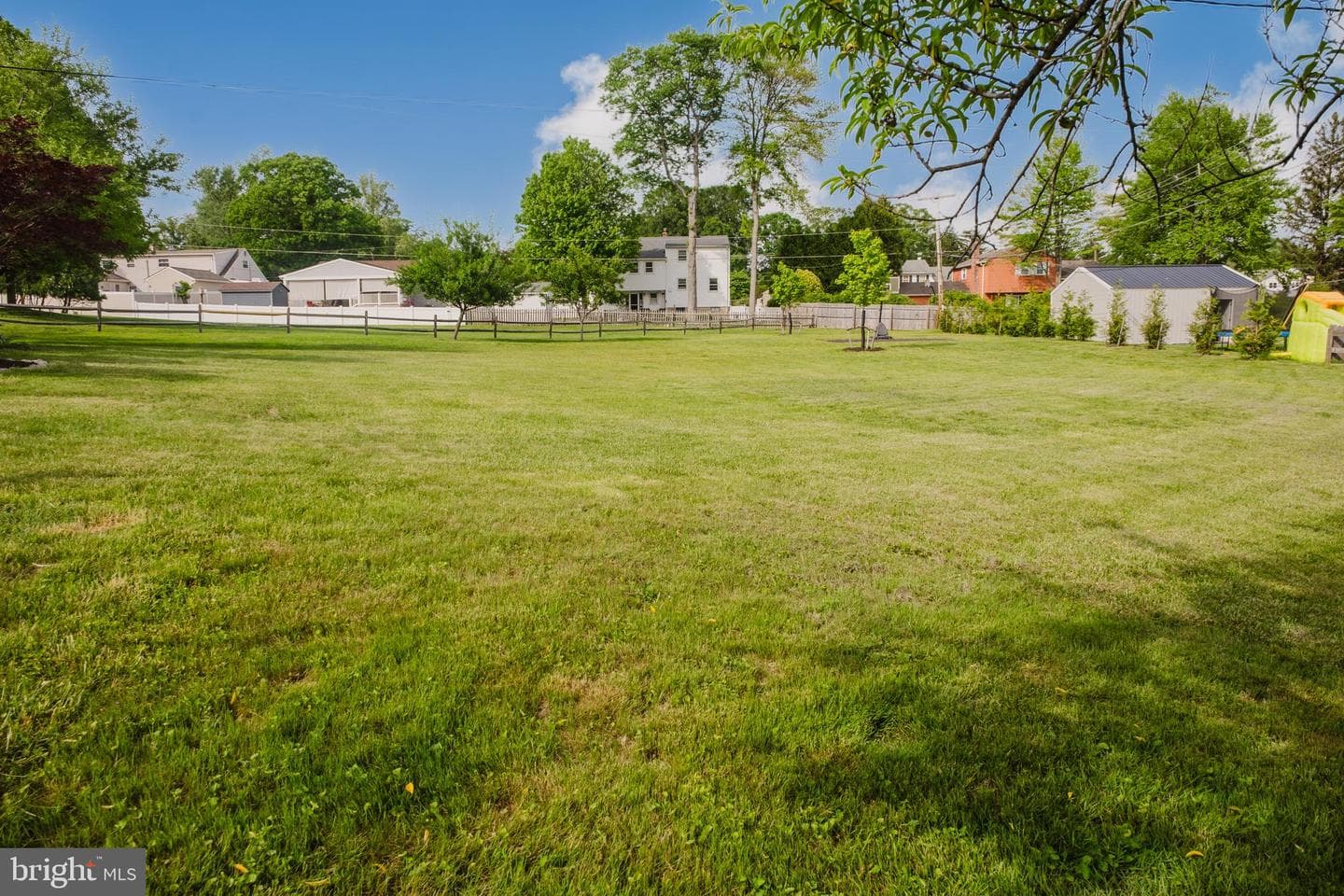 431 Camberly Road photo 54