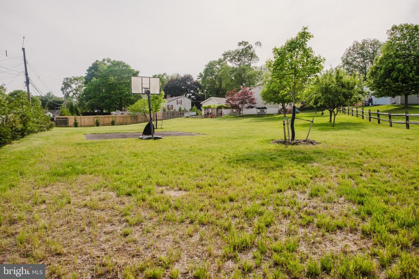 431 Camberly Road photo 57