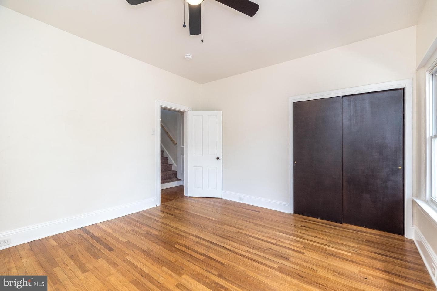 616 W Walnut Street photo 22