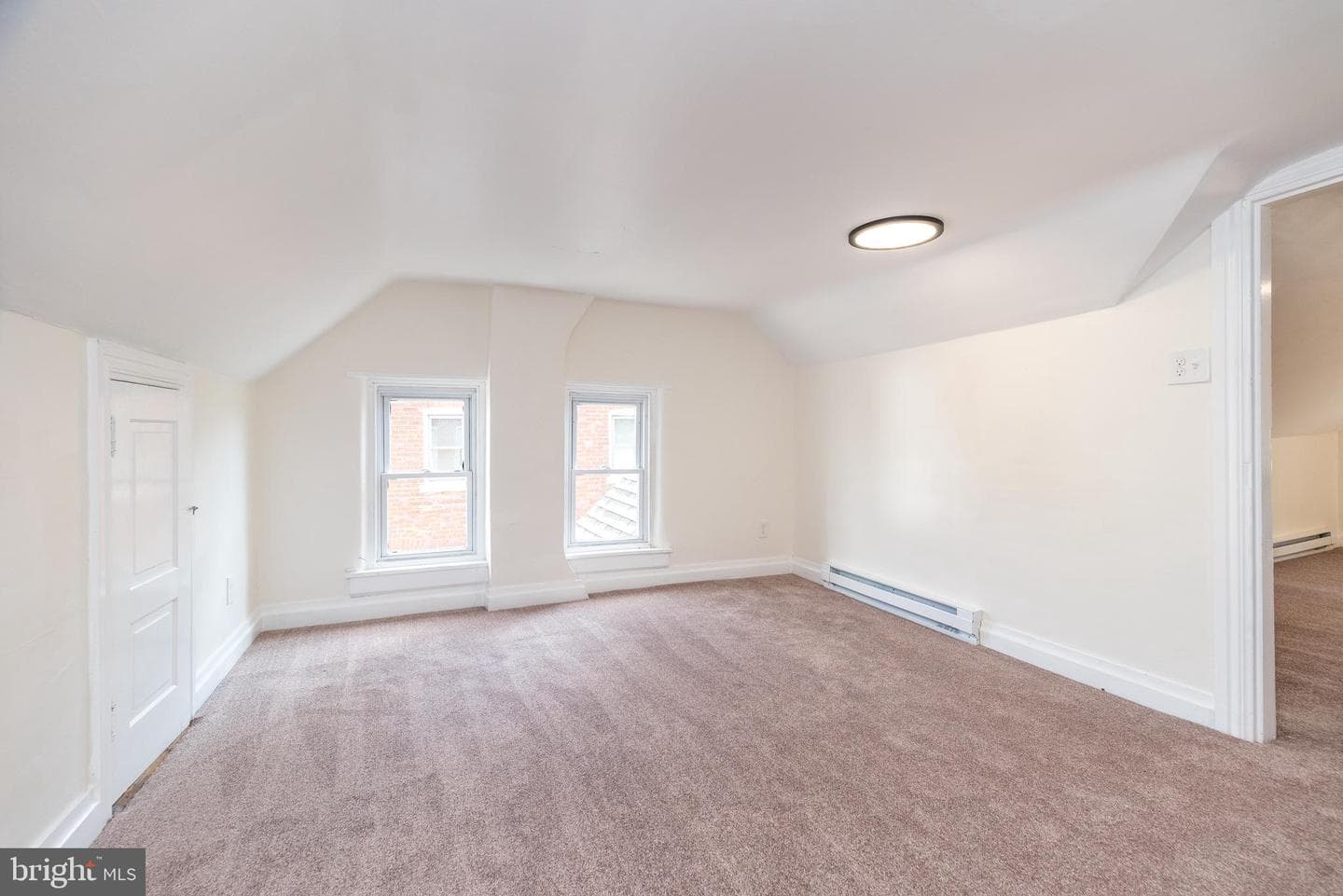 616 W Walnut Street photo 30