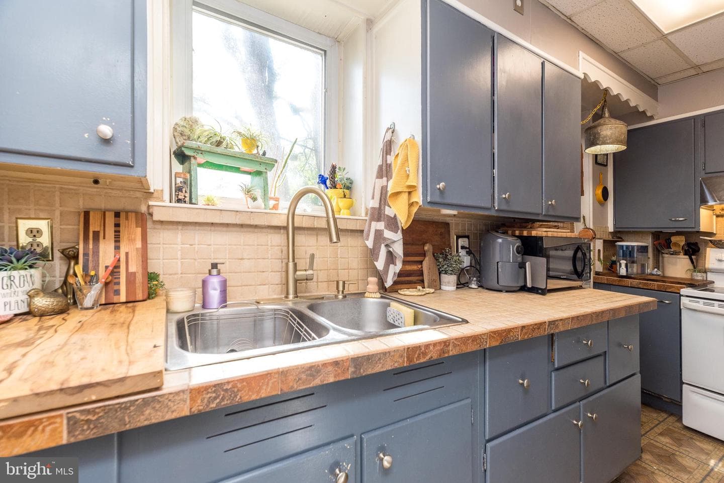 618 W Walnut Street photo 11