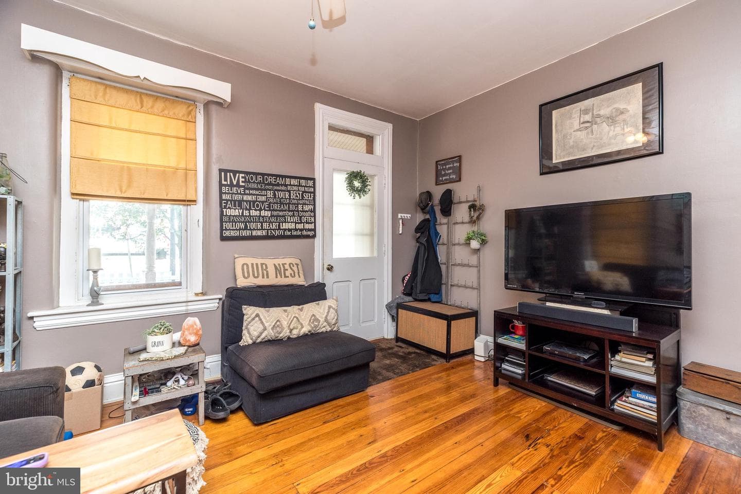 618 W Walnut Street photo 5