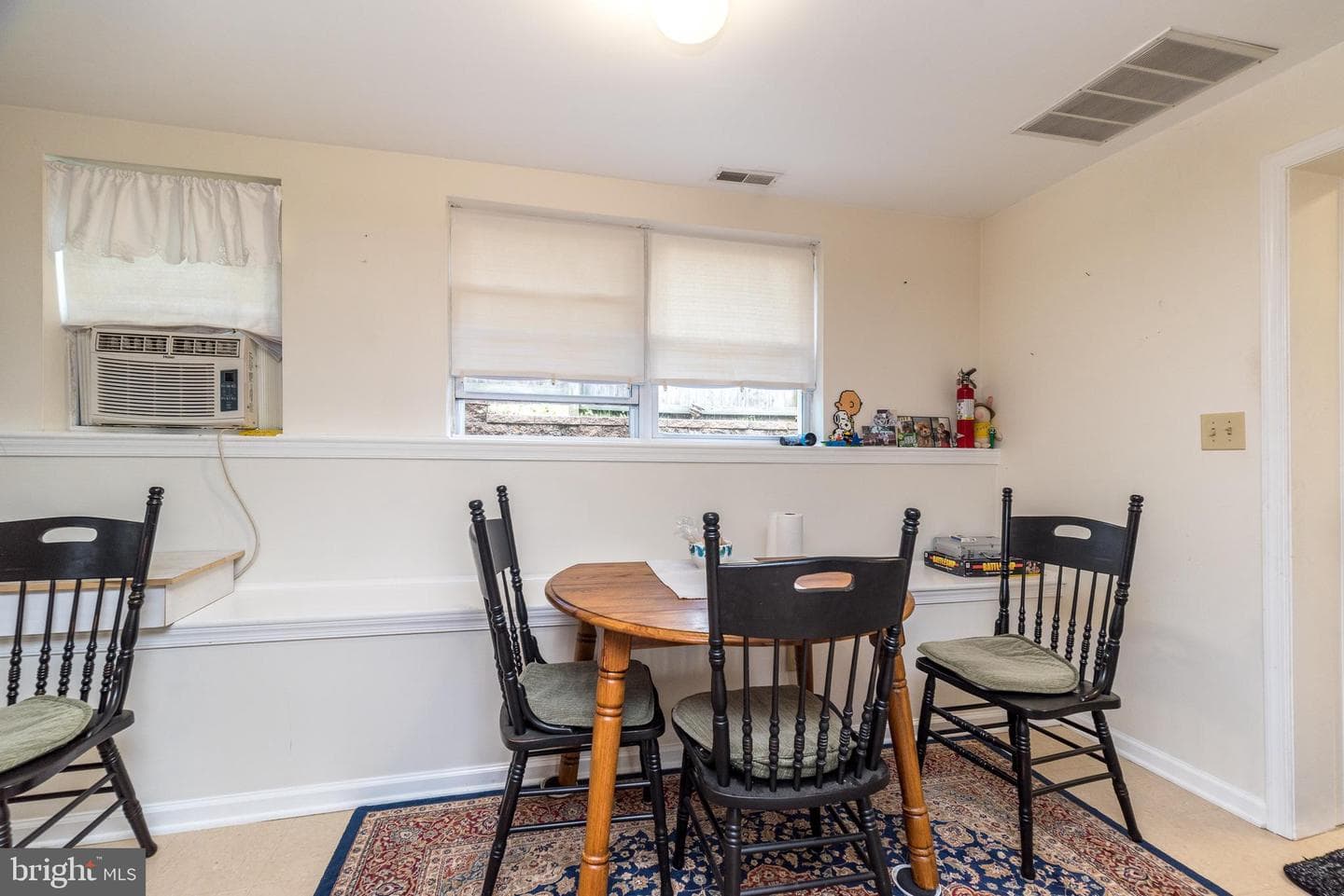 205 S 7th photo 17