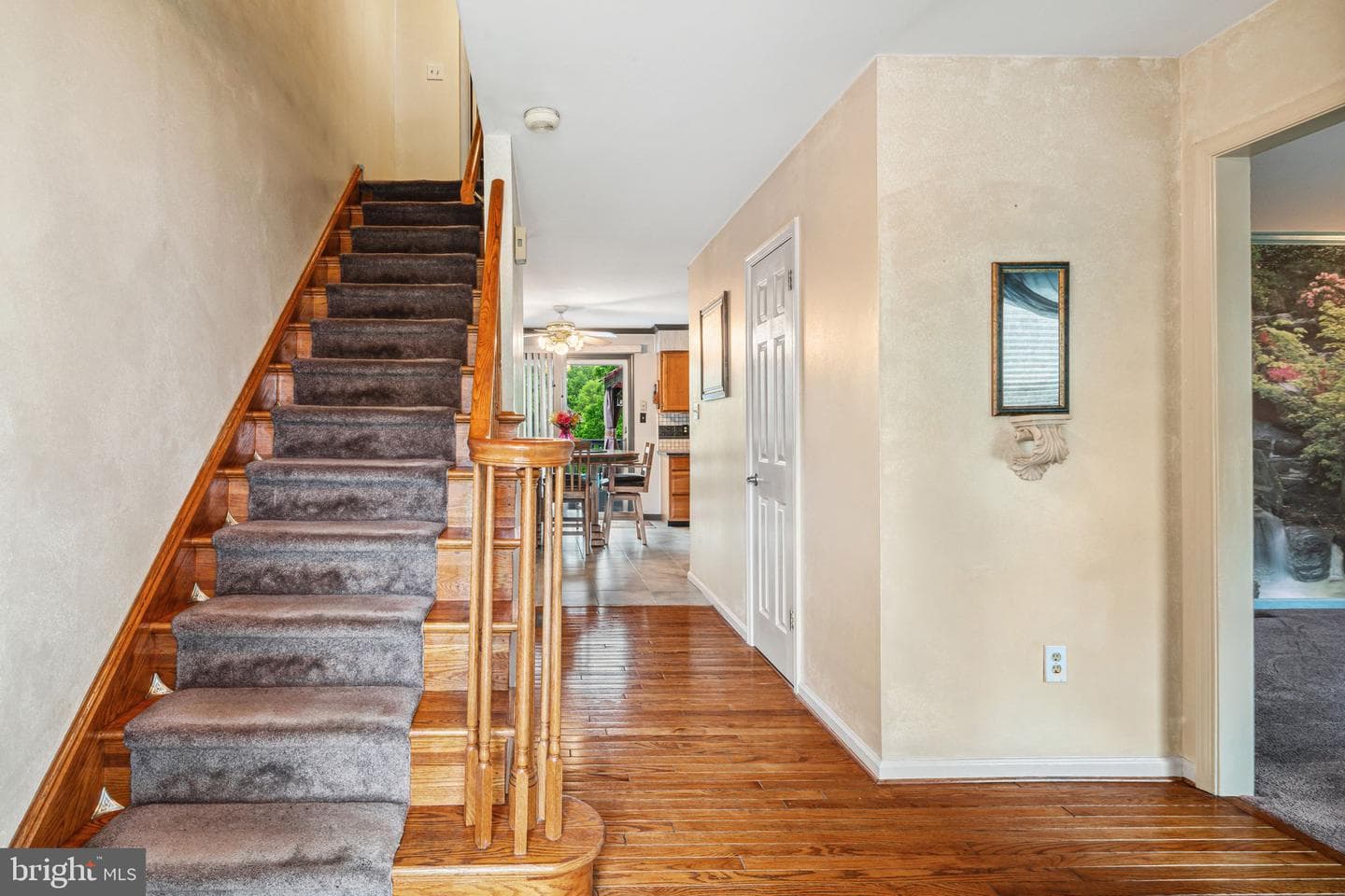 617 Highpointe Circle photo 5