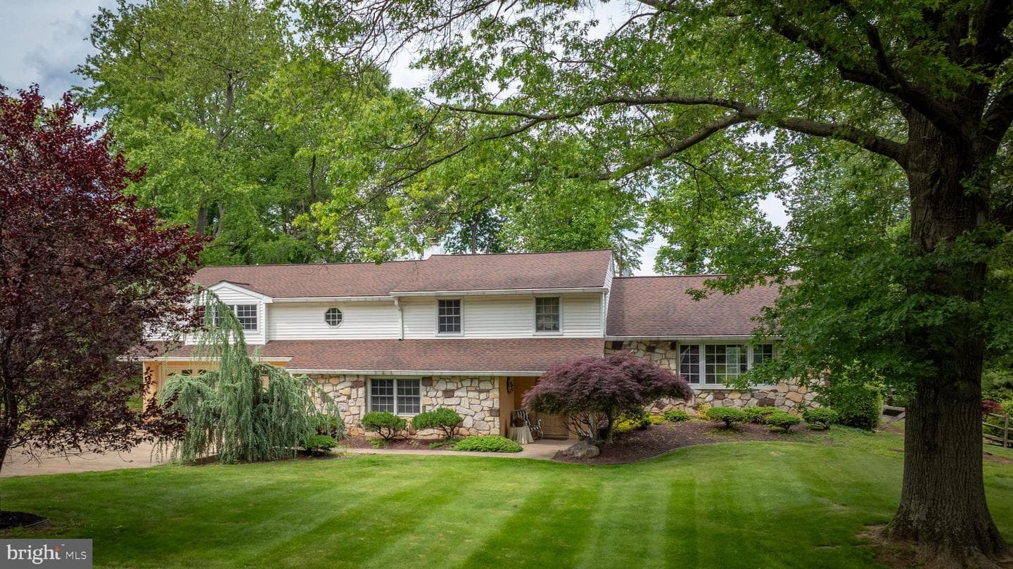 496 Holly Knoll Dr