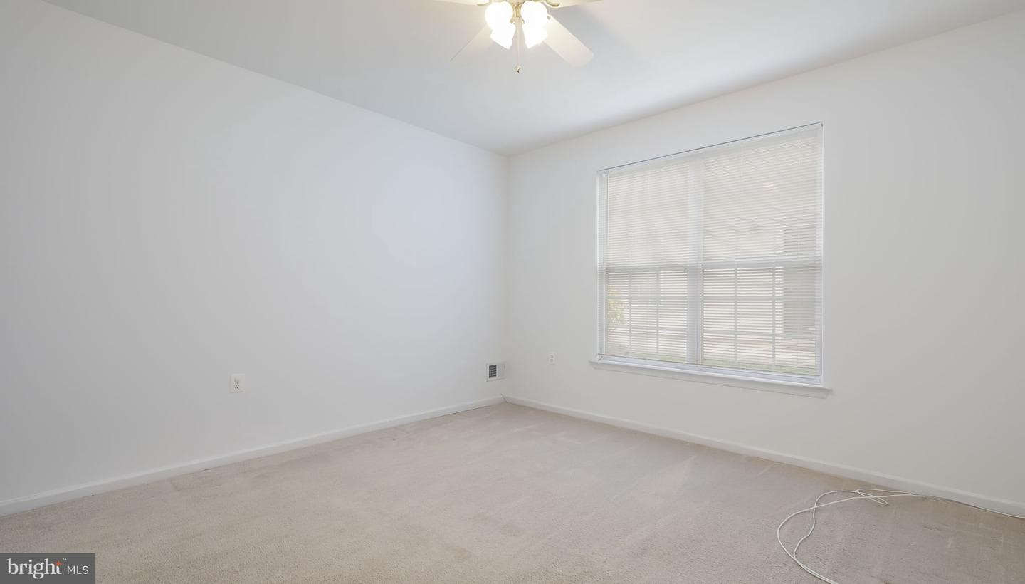926 Laurens Lane photo 5