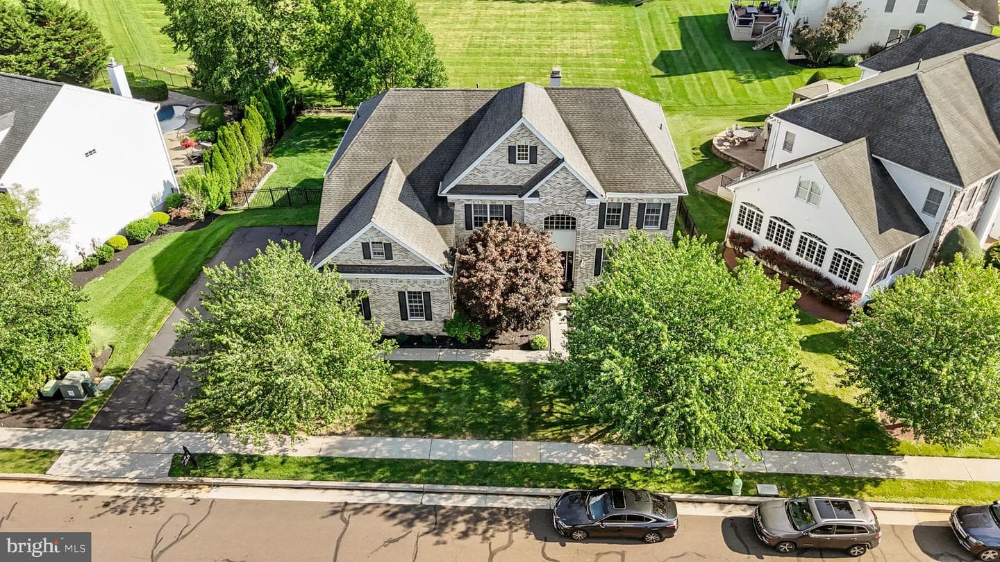 22 Delaney Drive photo 2