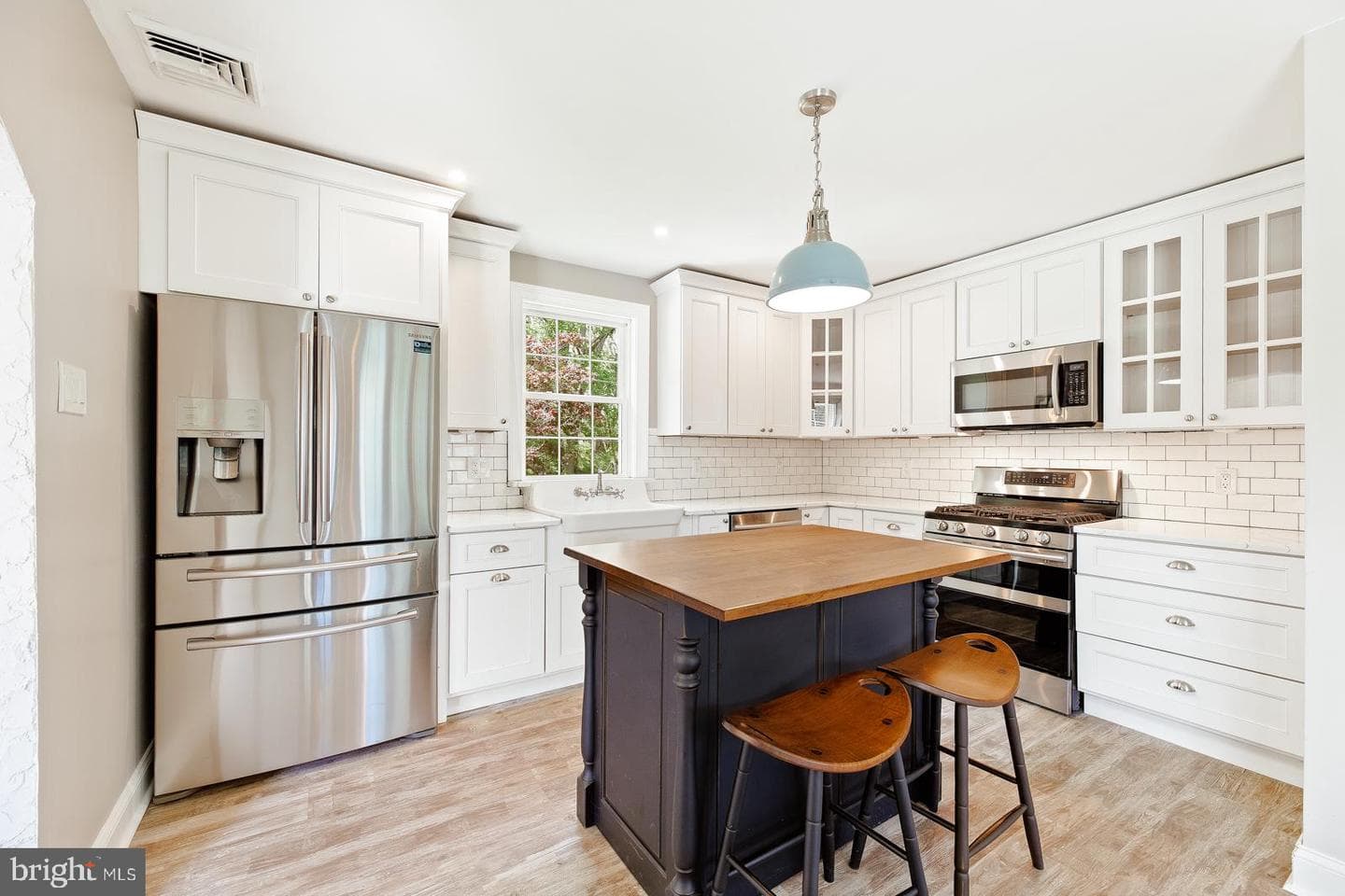 221 Brookside Drive photo 10