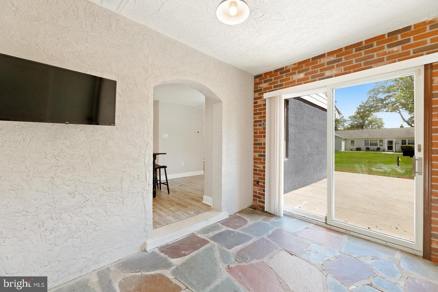 221 Brookside Drive photo 14