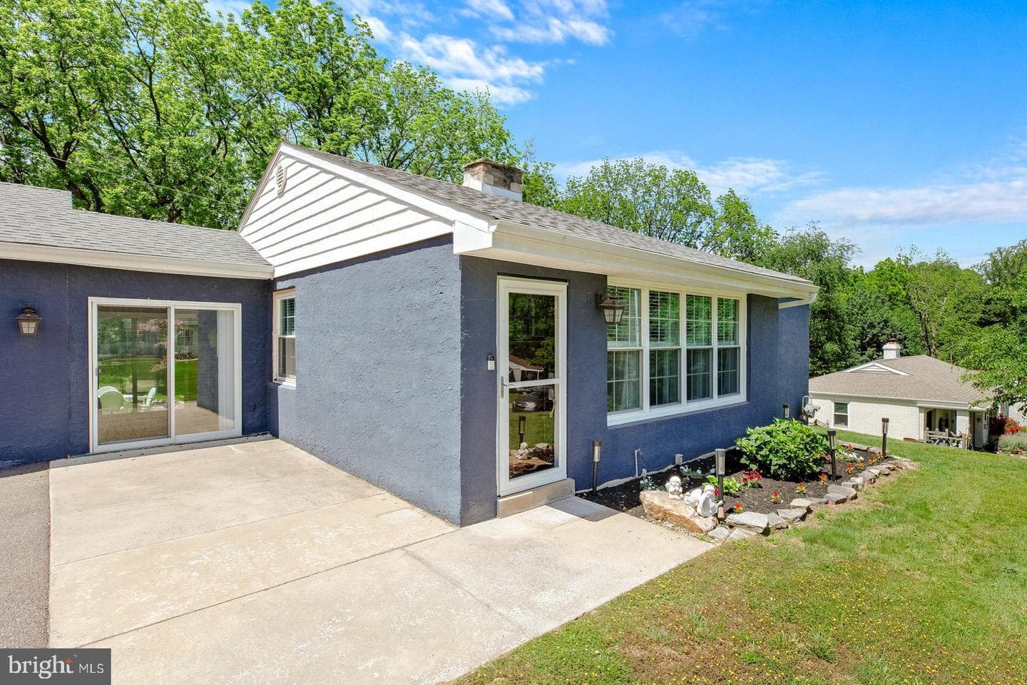 221 Brookside Drive photo 3