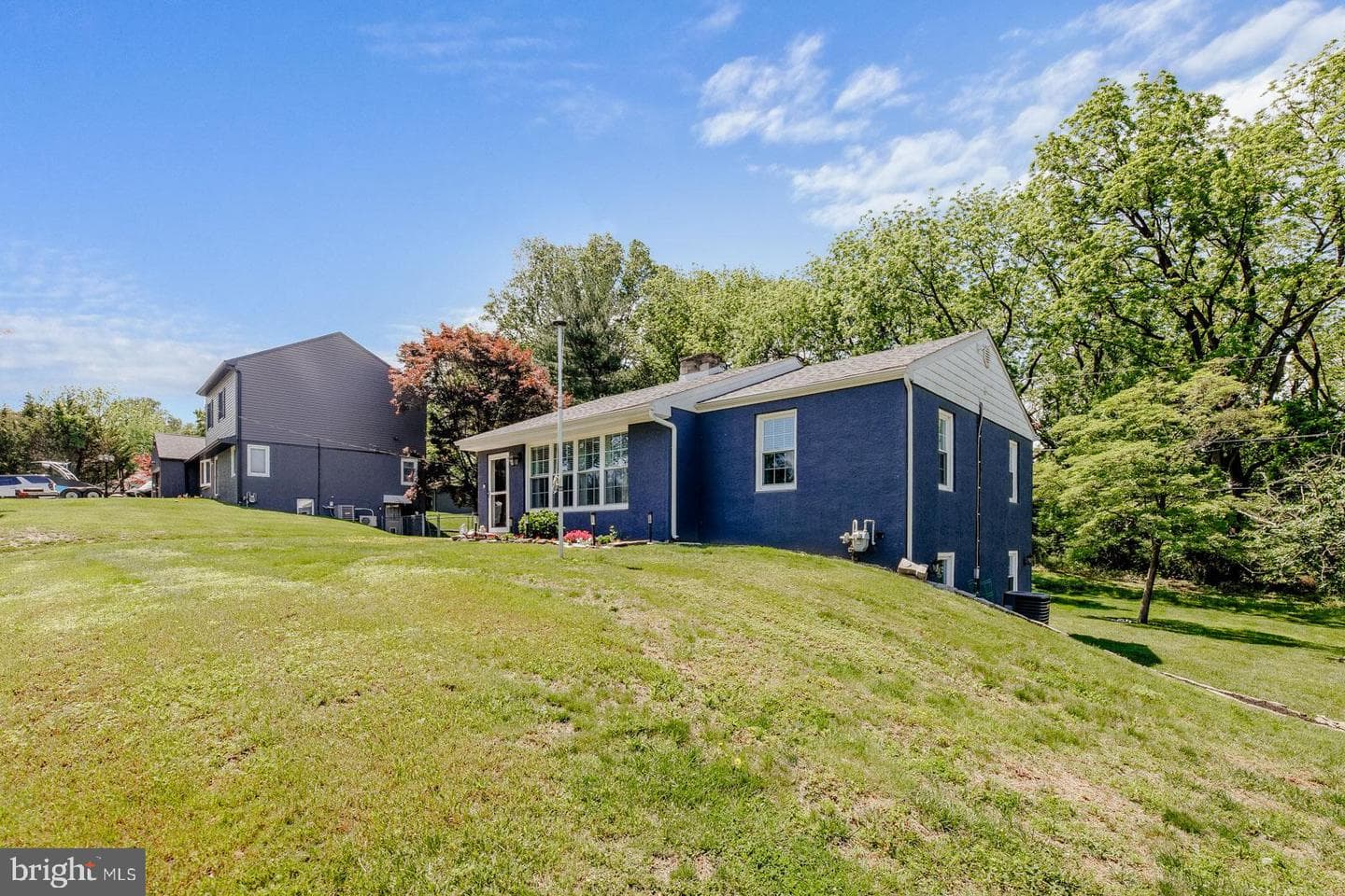 221 Brookside Drive photo 4