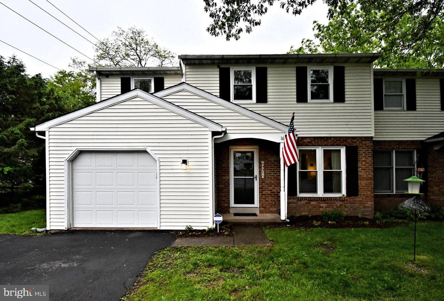 16 Grove Circle