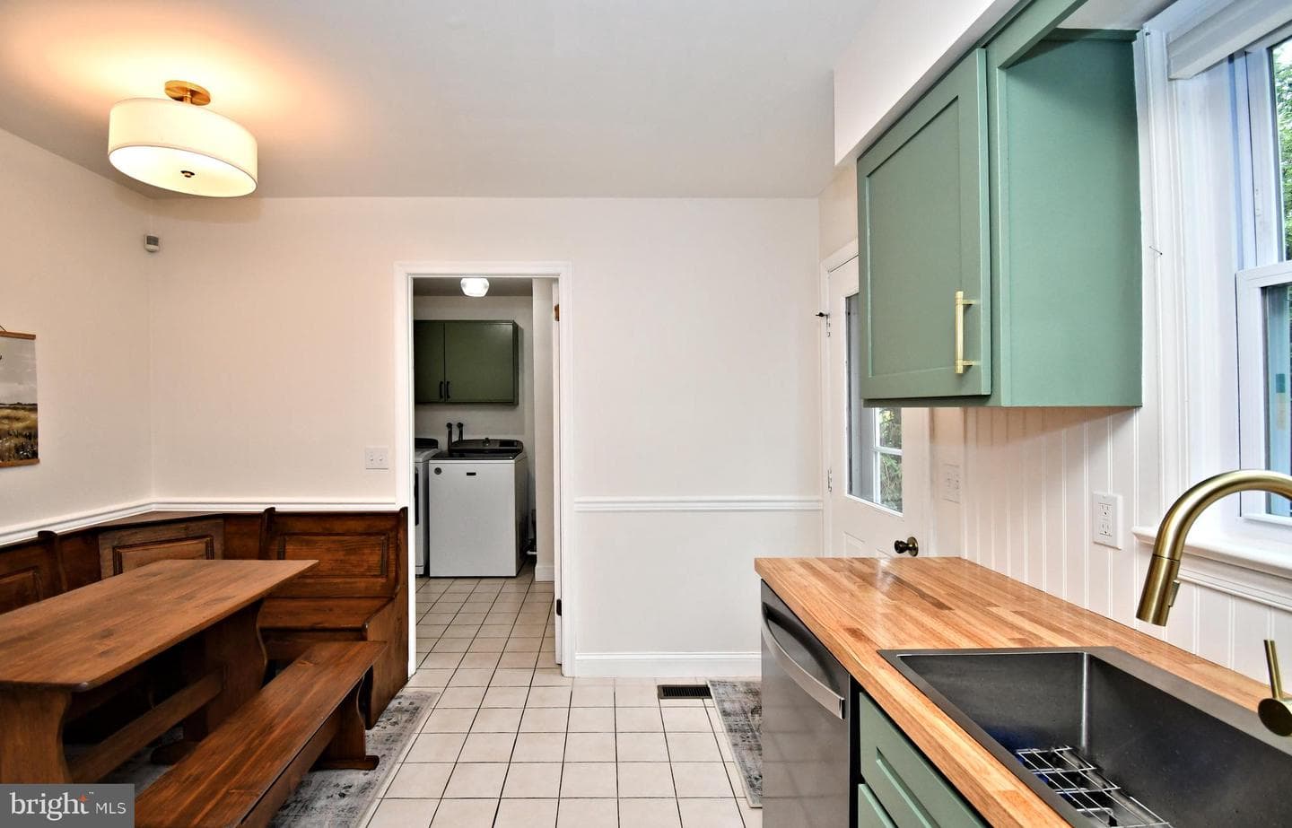 16 Grove Circle photo 16