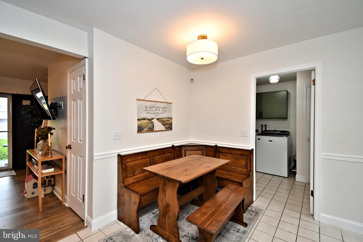 16 Grove Circle photo 17