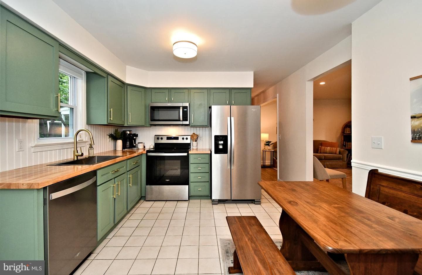 16 Grove Circle photo 19