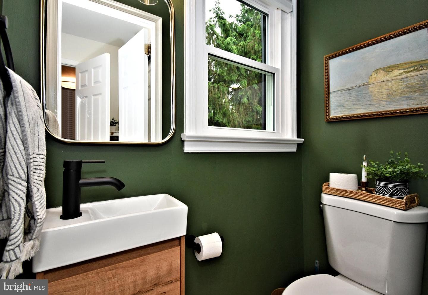 16 Grove Circle photo 21