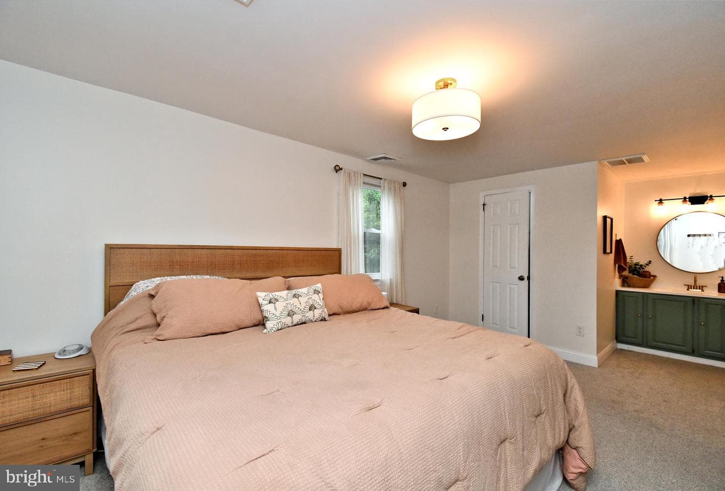 16 Grove Circle photo 26