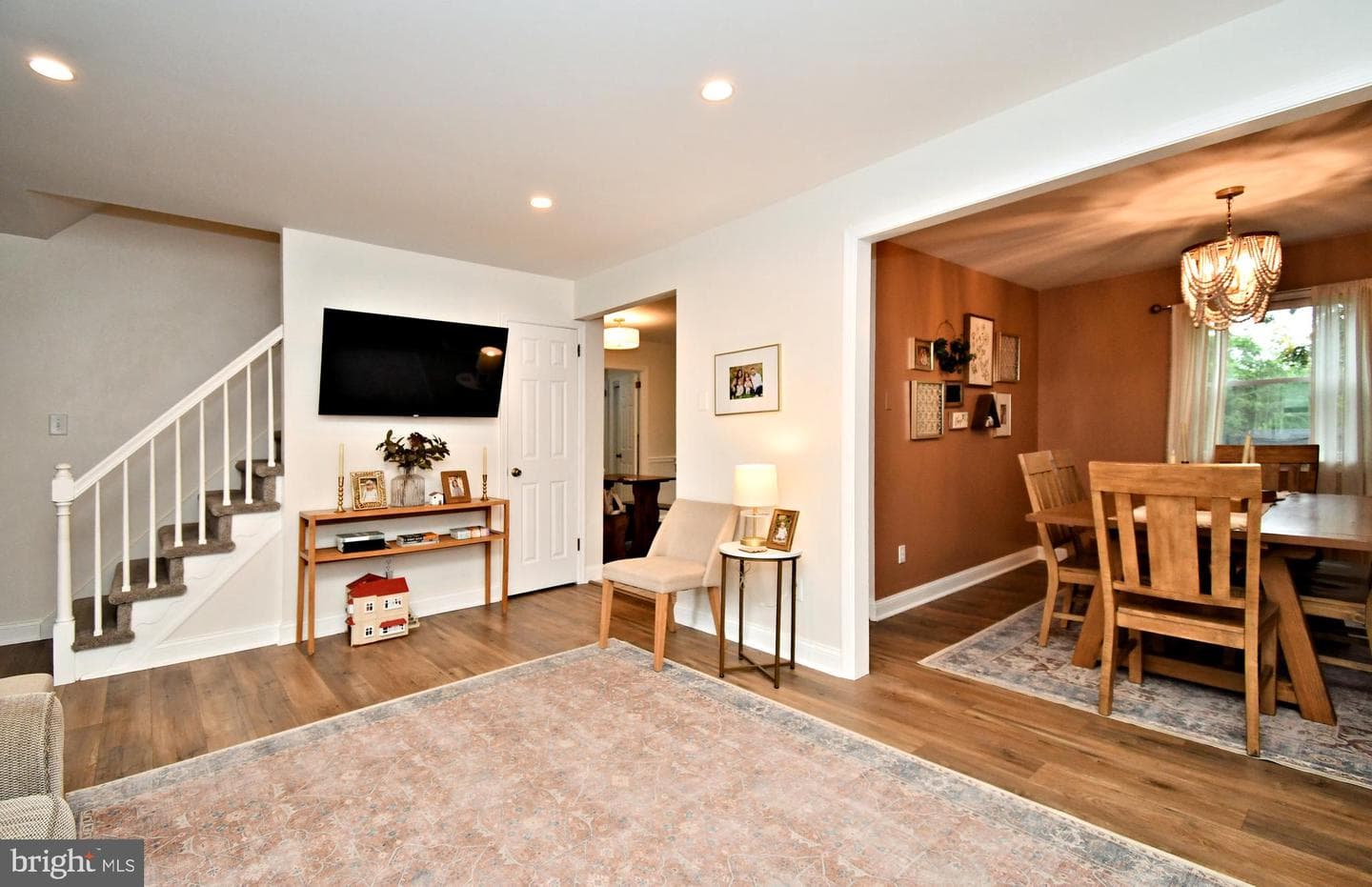 16 Grove Circle photo 7