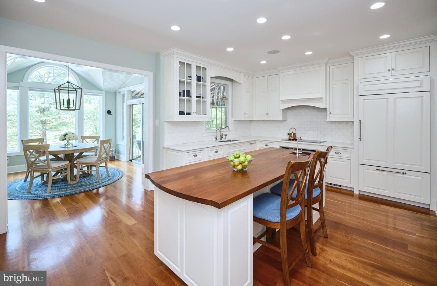 4953 Gloucester Drive photo 6