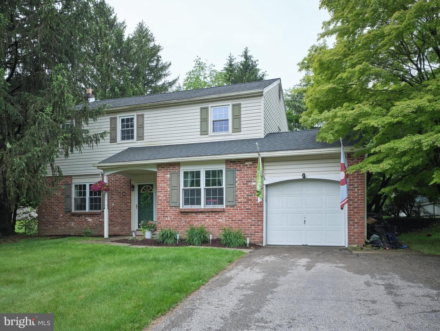 408 W Bristol Road photo 32