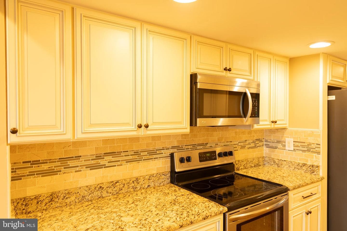 1217 Suzann Drive photo 4