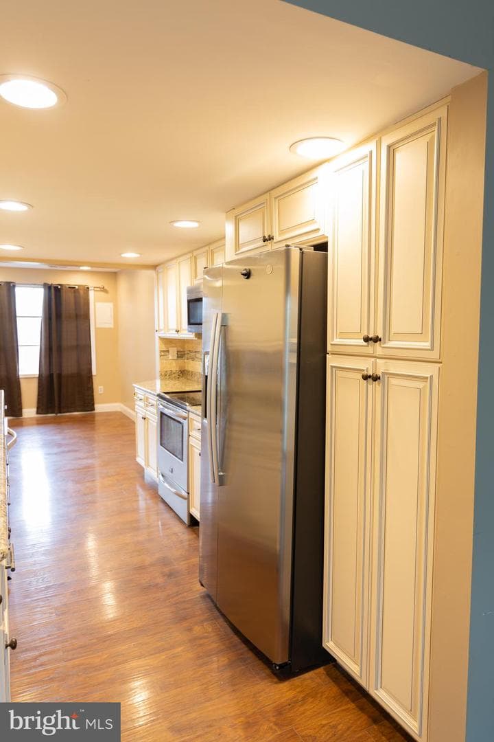 1217 Suzann Drive photo 6