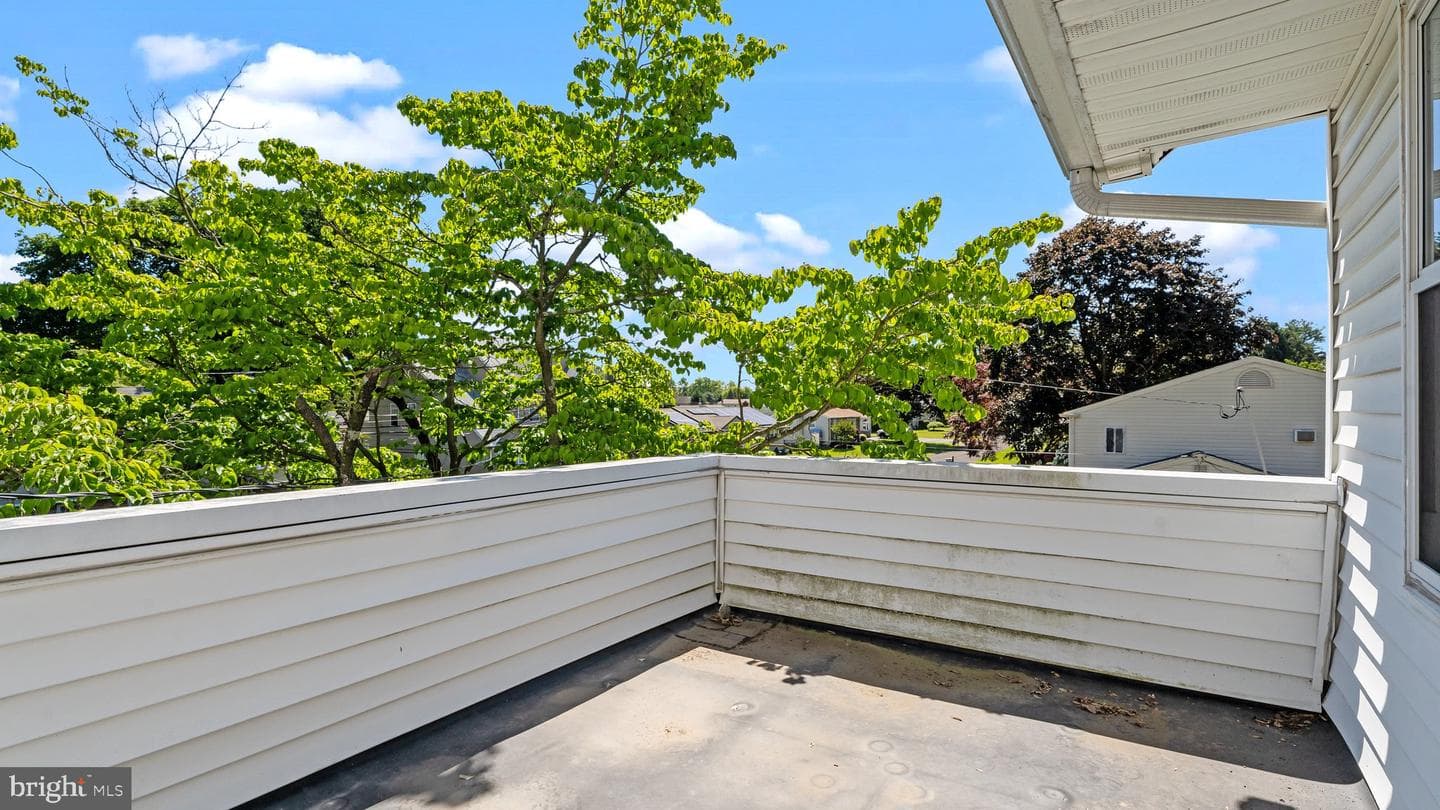 66 Lillian Street photo 27