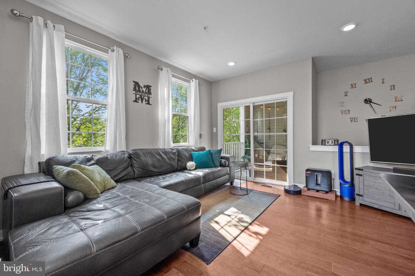 135a Equestrian Row photo 9