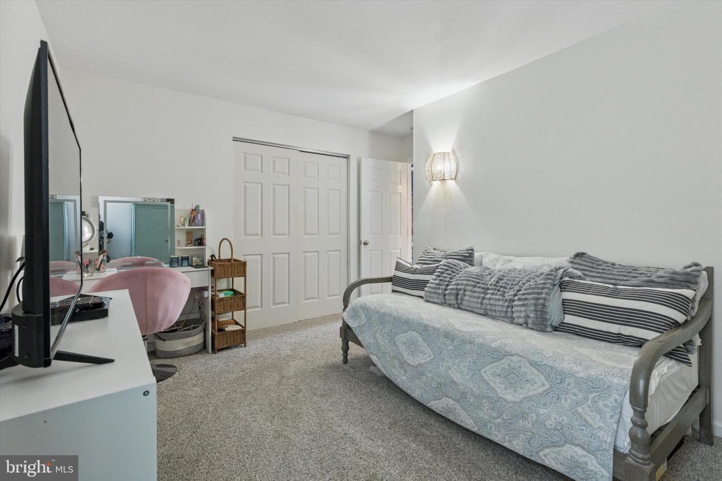5 Kern Drive photo 18