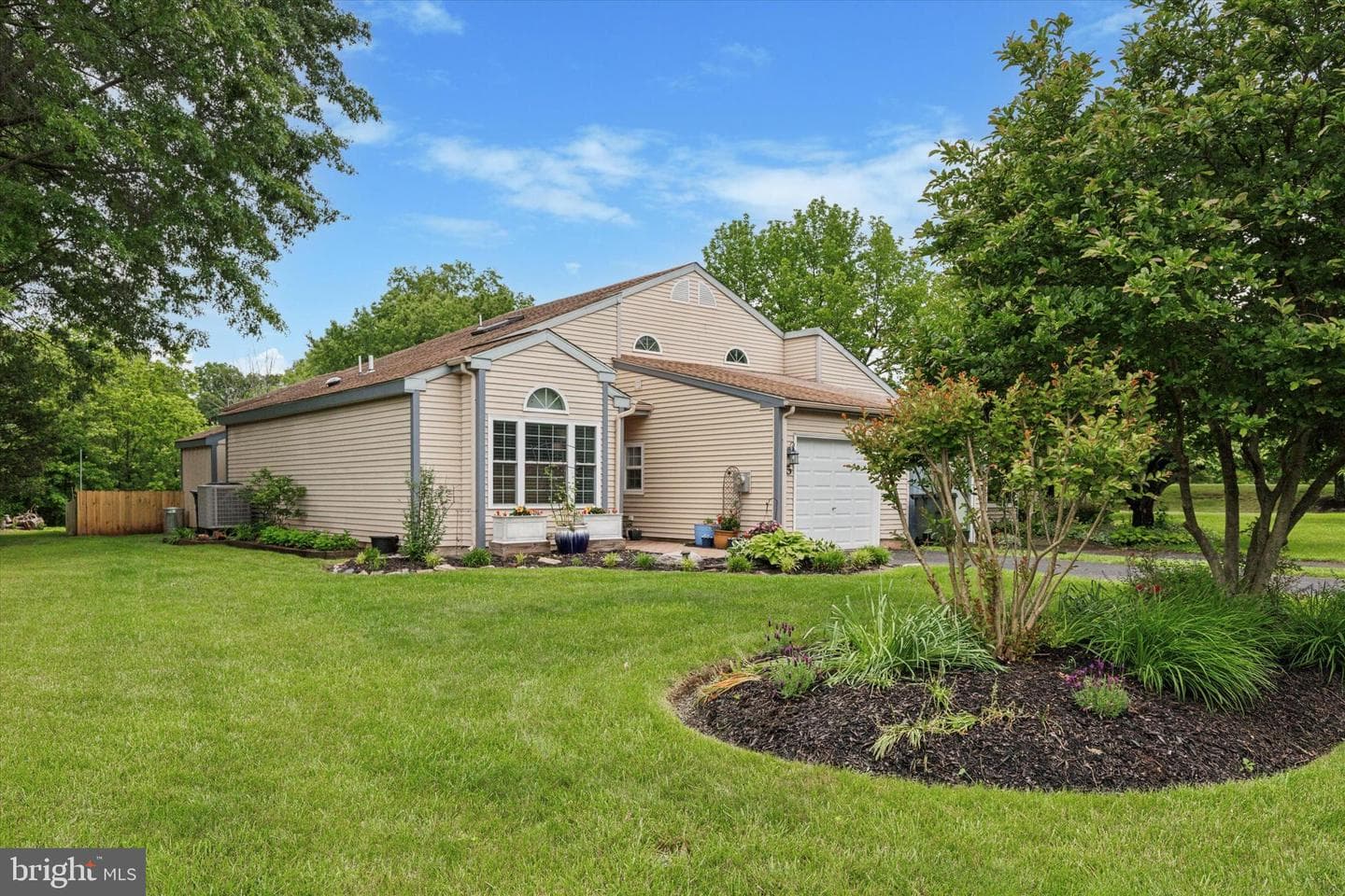 5 Kern Drive photo 2
